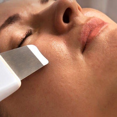 Ultrasonic Facial Skin Scrubber